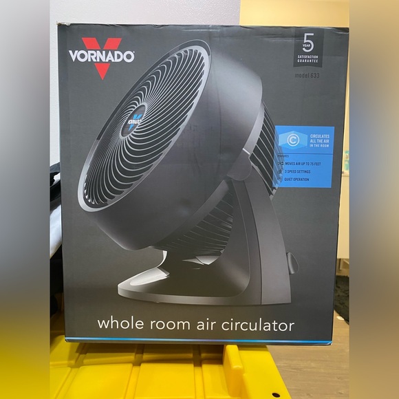 Vornado Whole Room Air Circulator Fan - Picture 2 of 4